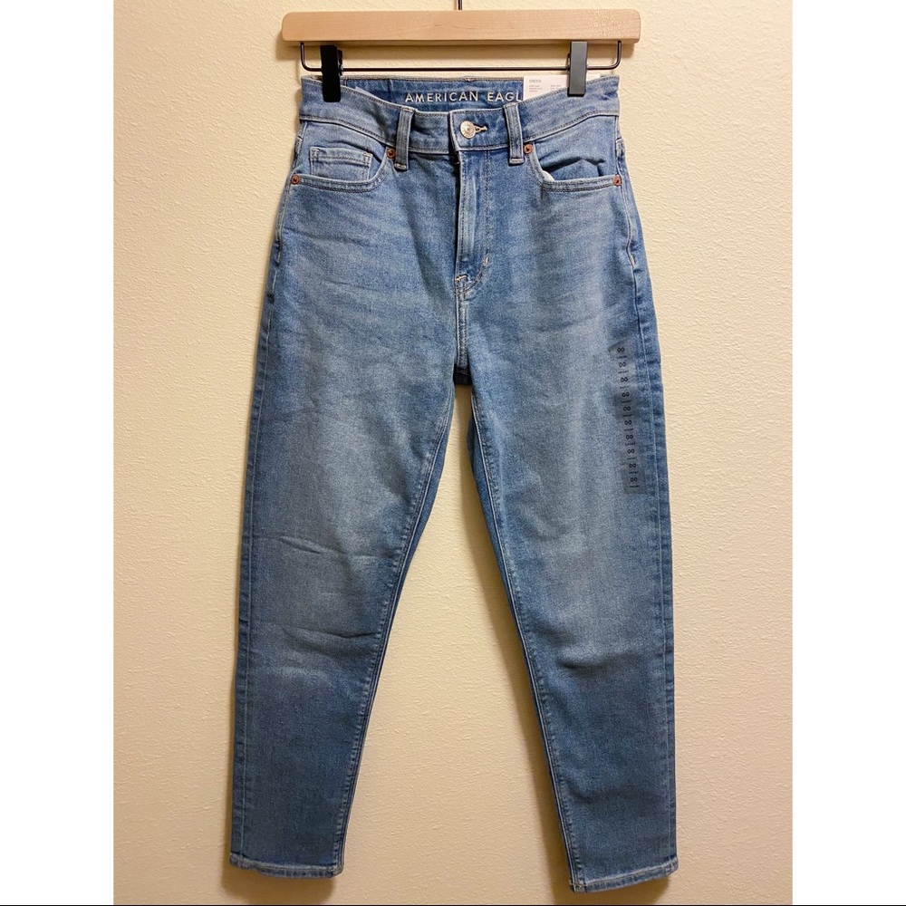 American Eagle Outfitters Mom Jeans